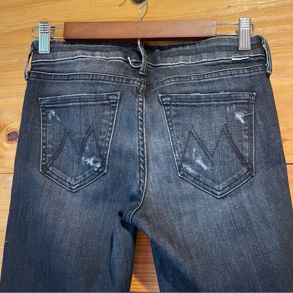 MOTHER Looker Ankle Fray Jeans in Crash And Burn 25 - Picture 5 of 13